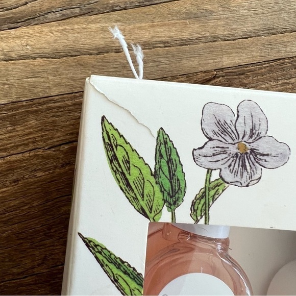 Crabtree and Evelyn Pear and Pink Magnolia Travel Size Gift Set New in Box - Picture 12 of 14